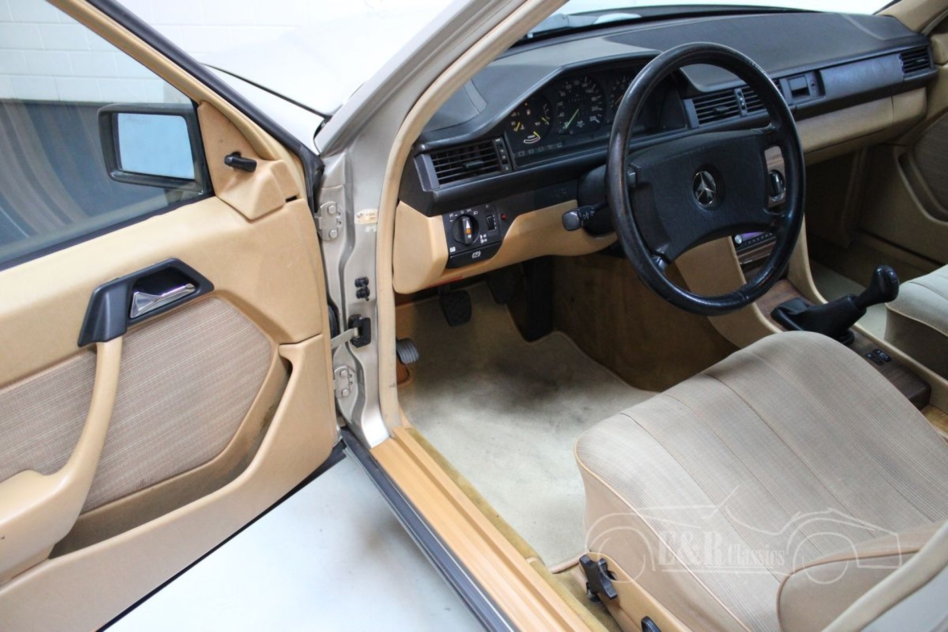 Mercedes Benz 230te Benzin Schaltgetriebe 1986 Zum Kauf Bei Erclassics