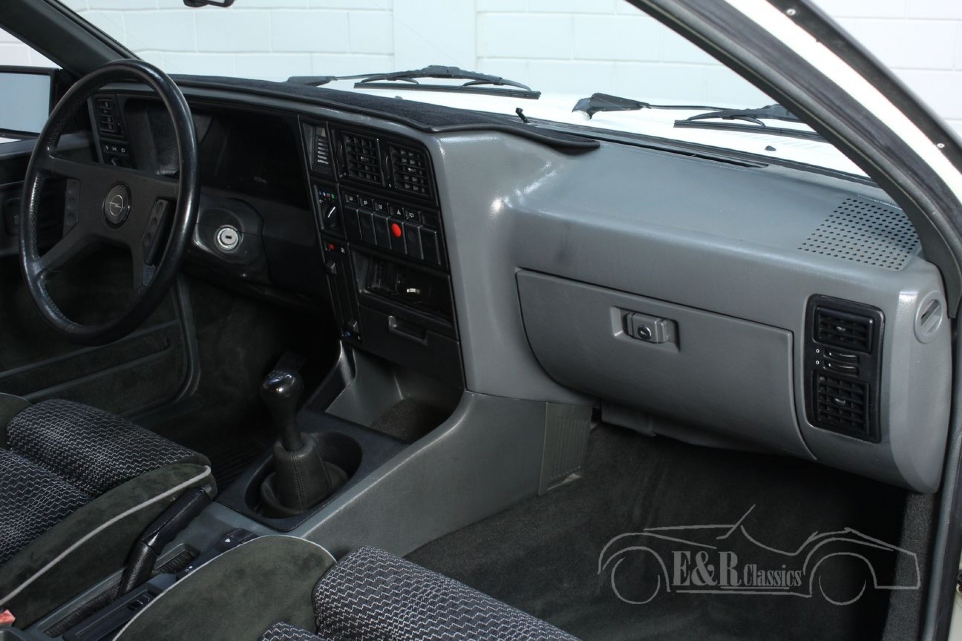 Opel Monza Gse 1986 3 0 Sechs Zylinder Motor Zum Kauf Bei Erclassics