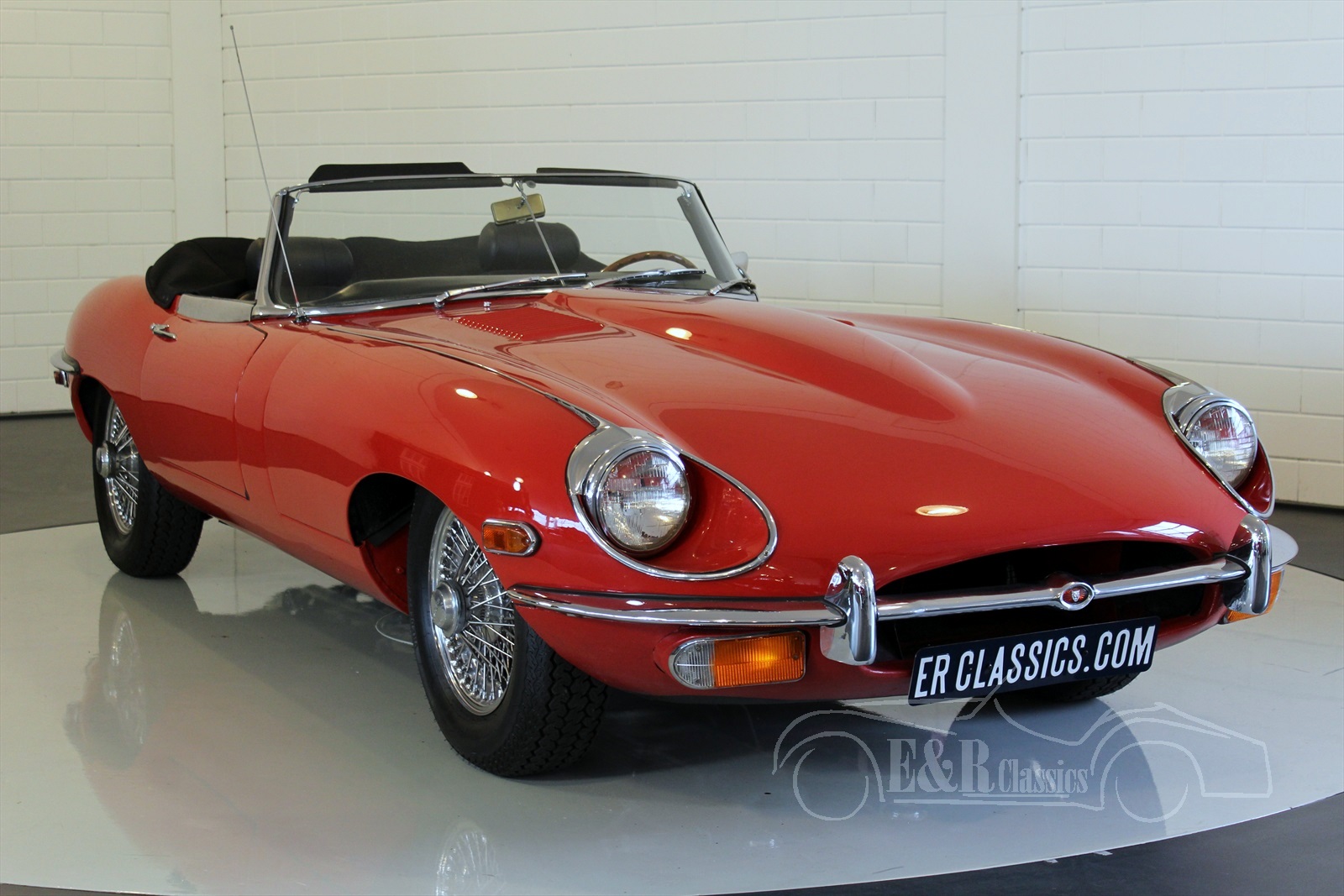 Jaguar E-Type Series II Oldtimer kaufen bei E & R Classic Cars!